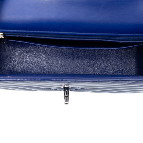 Pre-Loved Chanel Mini Rectangular Classic Chevron Patent Single Flap - Picture 4 of 8